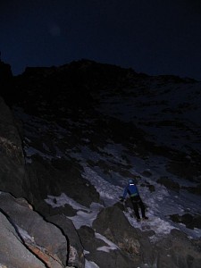 atak nocny na szczyt Mont Blanc, przejście przez Kuluar Śmierci