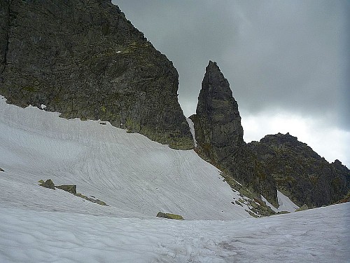 ZADNI MNICH
