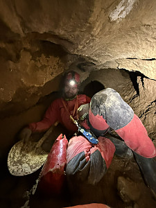 Jaskinia Czarna